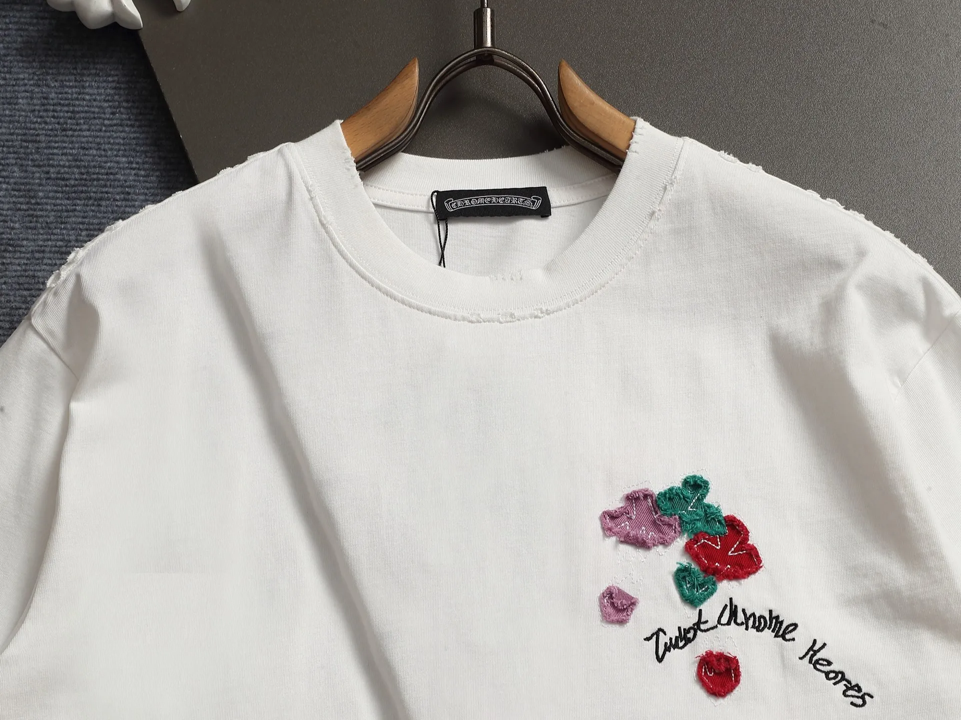 𝗖𝗵𝗿𝗼𝗺𝗲 𝗛𝗲𝗮𝗿𝘁𝘀/ 2026 New Arrival Original T 👑 ！ ！ ✟ ！ 👍 ✂️Quality , ！ 。 ： ➕100% 。Authentic ➕ ➕3D ➕ ： ！ ！ Authentic ！ Same Style ！ ：White Black Size：S-XL